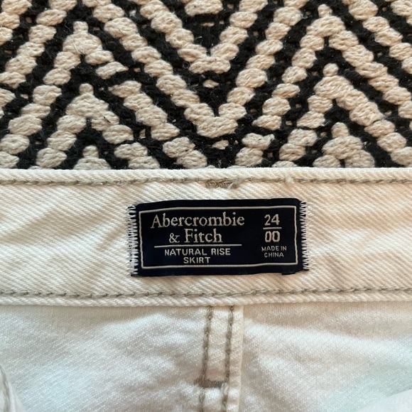 White Button Denim Mini Skirt Sz 24 - Picture 2 of 2